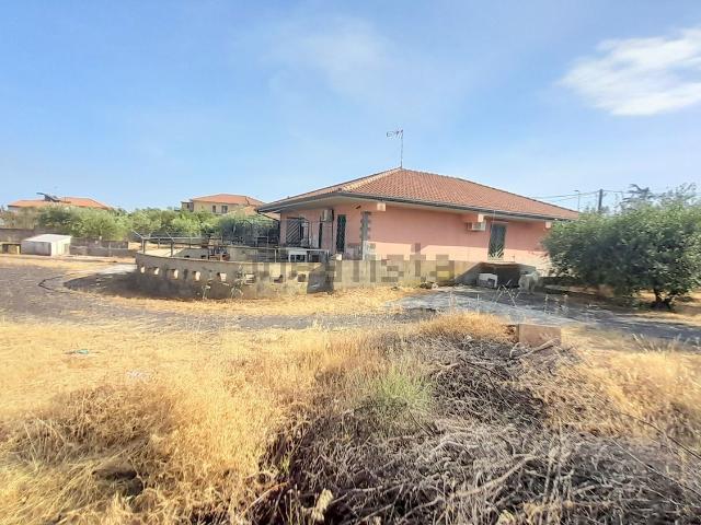 Casa in vendita a Villaggio Le Ginestre, Belpasso