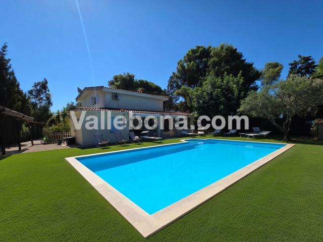 Casa in vendita a Sarroch, Sardigna/Sardegna