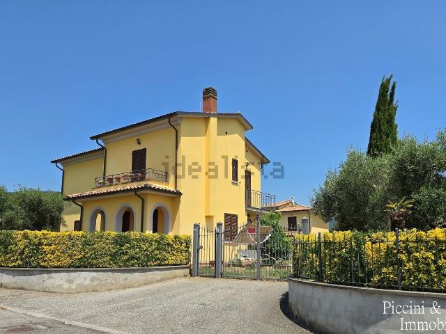 Casa in vendita a Tuoro Sul Trasimeno, Umbria