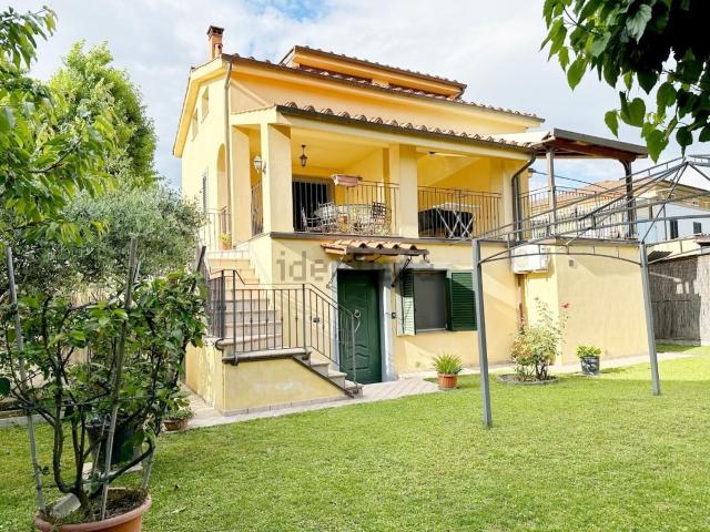 Casa in vendita a Tempagnano di Lunata, Bagni Di Lucca Ponte