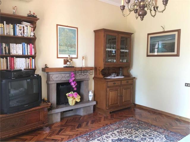 Casa in vendita a Montecarlo, Toscana