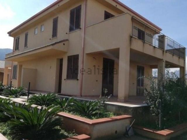 Casa in vendita a Carini, Sicilia
