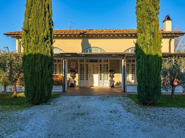 Casa in vendita a Area produttiva Le Prata, Campi Bisenzio