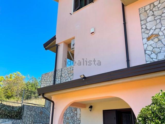 Casa in vendita a Calabria, Cosenza