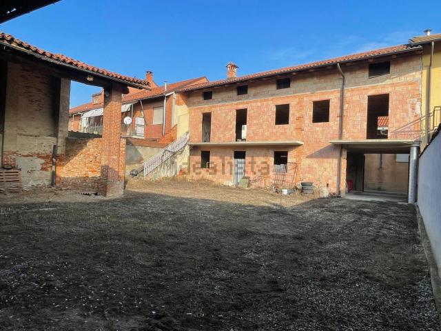 Casa in vendita a Sommariva del Bosco, Piemonte