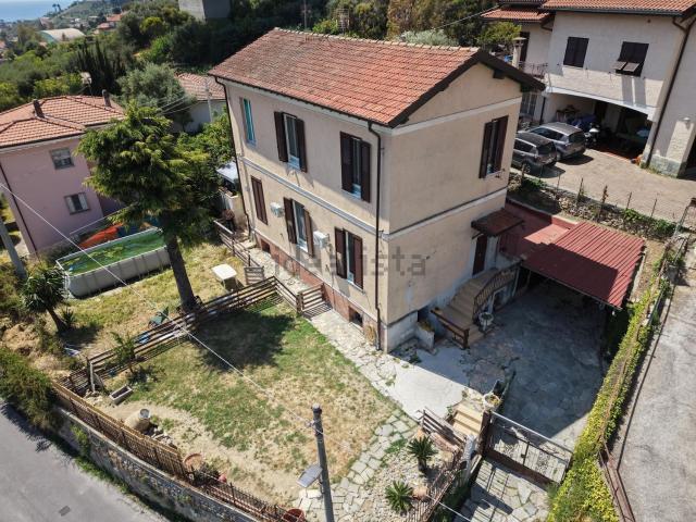 Casa in vendita a Bordighera, Liguria
