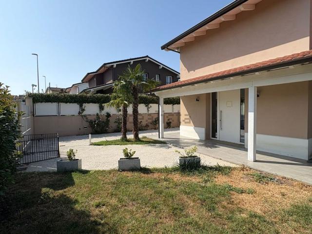 Casa in vendita a Lamporecchio, Mastromarco