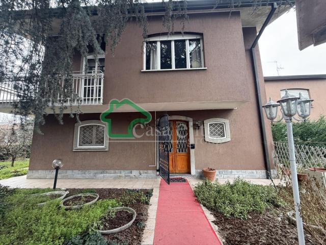 Casa in vendita a Montanaso Lombardo, Lombardia