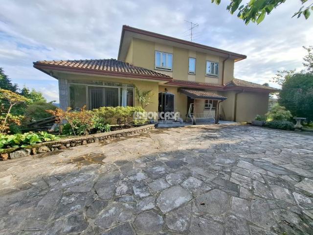 Casa in vendita a Uggiate, Como
