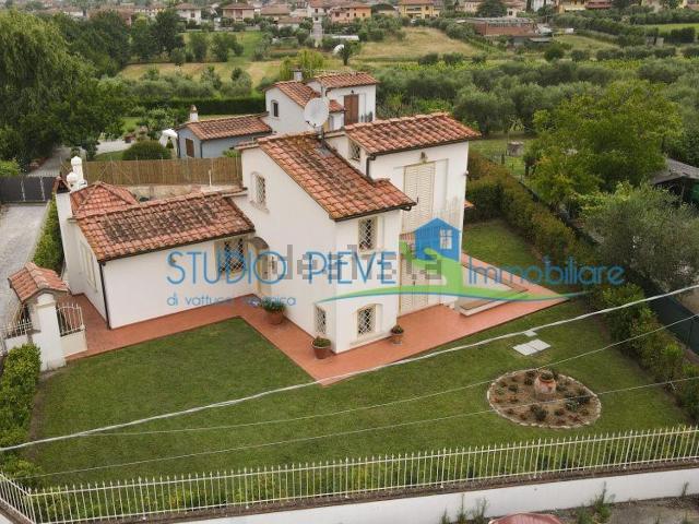 Casa in vendita a La Colonna, Larciano