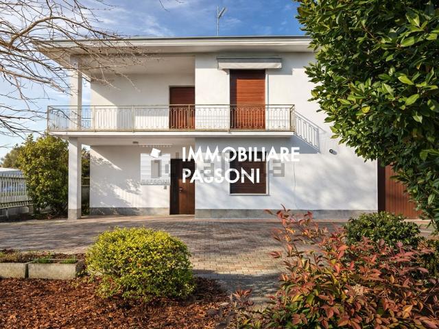 Casa in vendita a Bergoro, Fagnano Olona