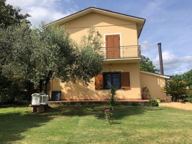 Casa in vendita a Capranica, Lazio