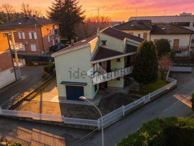 Casa in vendita a Val d’Enza, Re