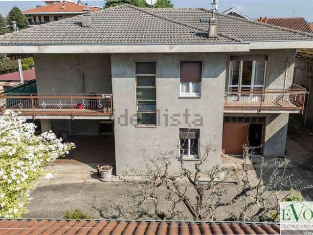 Casa in vendita a Vanzaghello, Lombardia