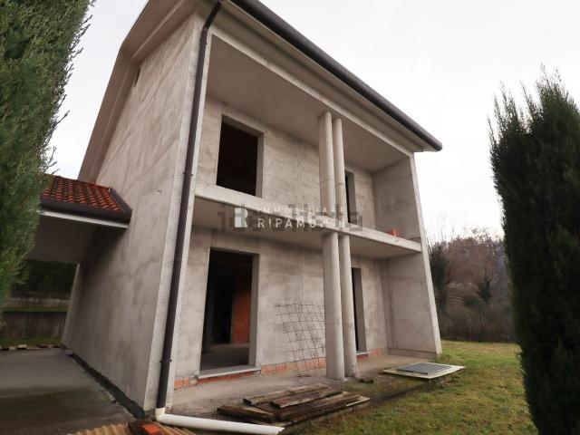 Casa in vendita a Imberido, Oggiono