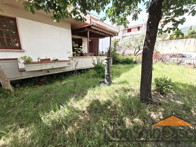 Casa in vendita a Montale Alto, Montale