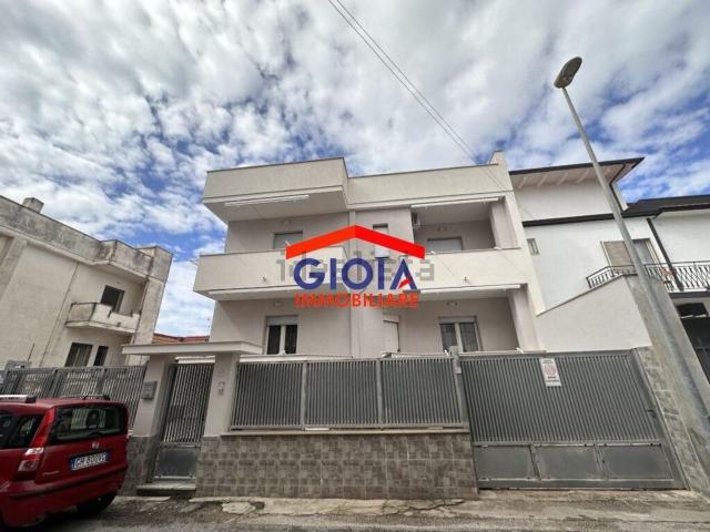 Casa in vendita a Mondragone, Campania