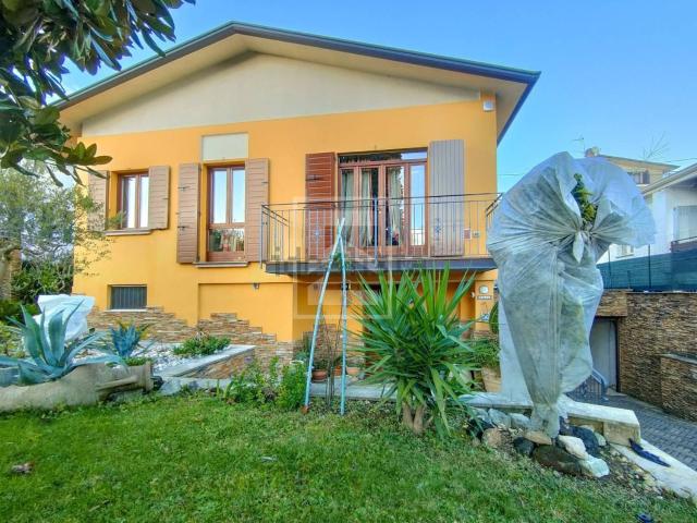 Casa in vendita a Comunità montana della Valle Sabbia, Roè Volciano