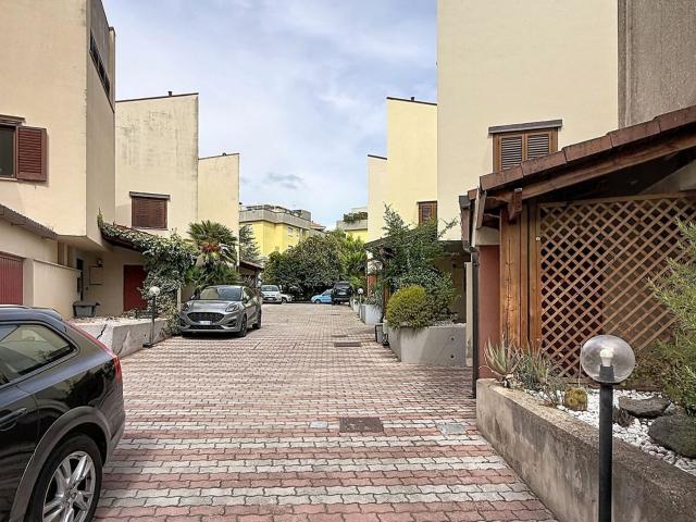 Casa in vendita a Carbonazzi, Cala Di Volpe