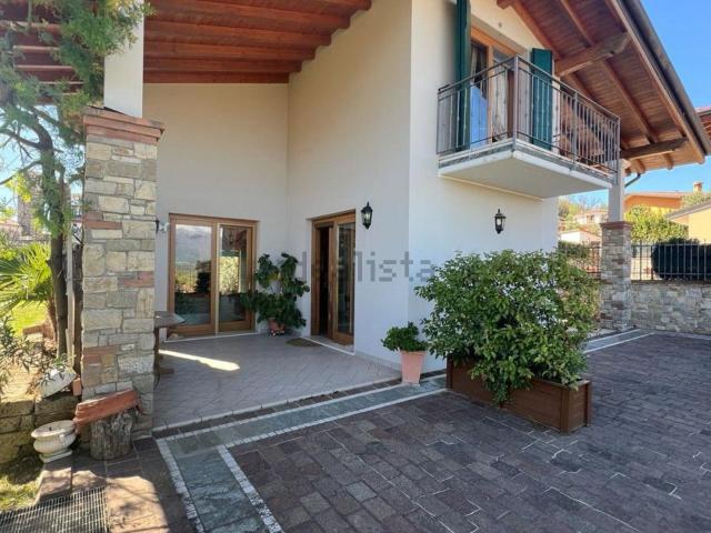 Casa in vendita a Polpenazze, Lombardia