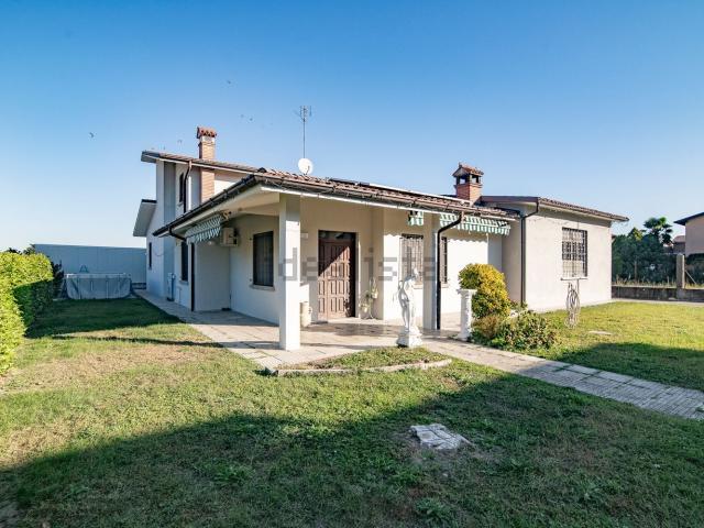 Casa in vendita a San Lazzaro, Livraga