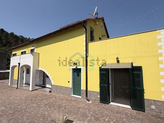 Casa in vendita a Quiliano, Liguria