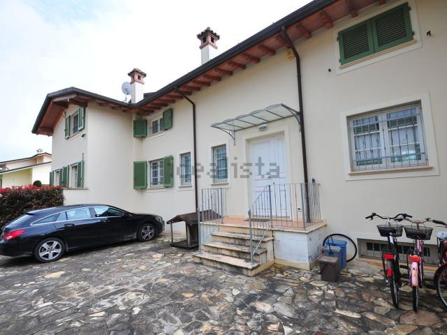 Casa in vendita a Pietrasanta, Lucca
