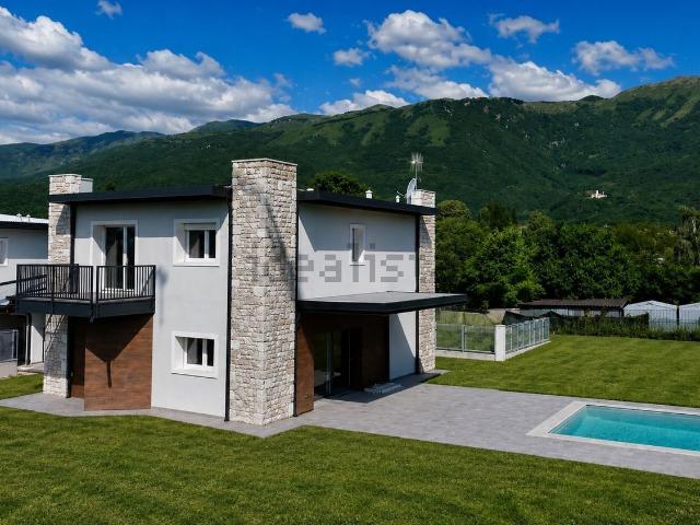 Casa in vendita a Aviano / Davian - Pleif, Aviano / Davian