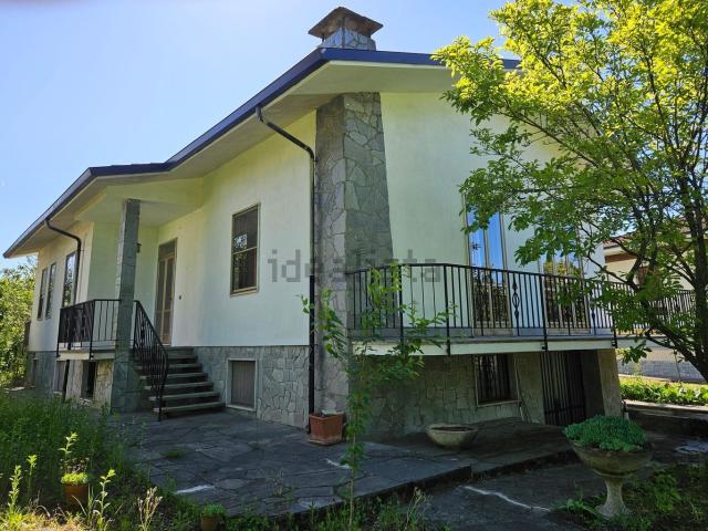 Casa in vendita a Rivanazzano, Lombardia