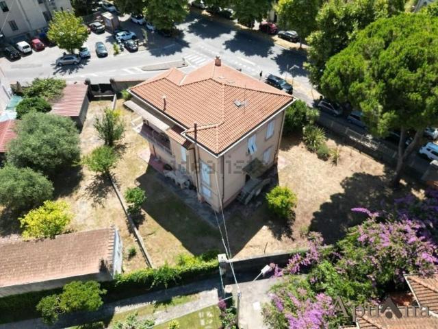 Casa in vendita a San Carlo, Marina Di Massa