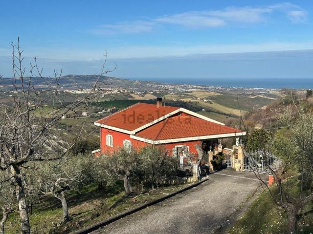 Casa in vendita a Atri, Abruzzo