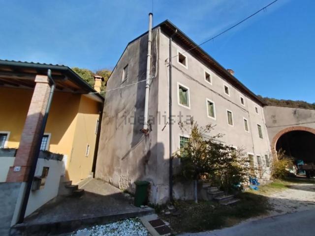 Casa in vendita a Trissino, Veneto
