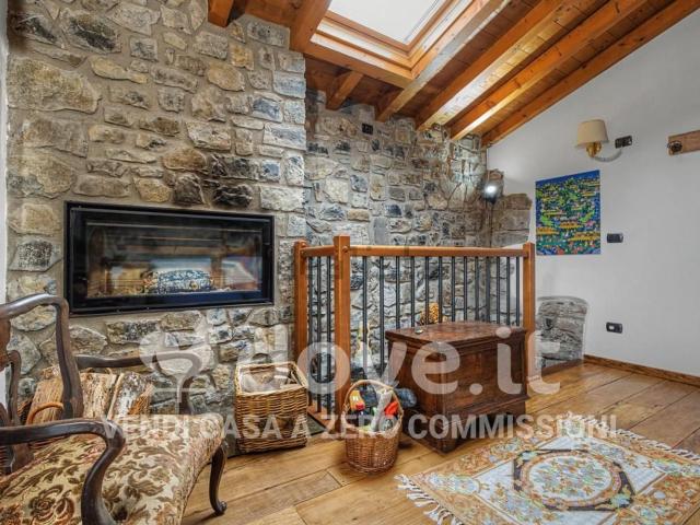 Casa in vendita a Comunità Montana della Valle Brembana, Val Brembilla