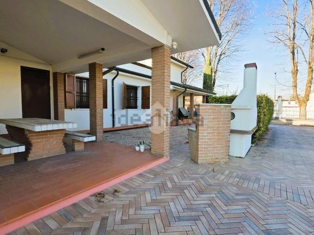 Casa in vendita a Roncoferraro, Lombardia