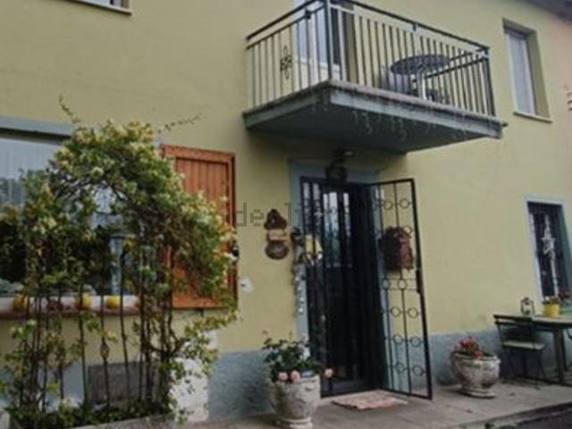 Casa in vendita a Capoponte, Tizzano Val Parma