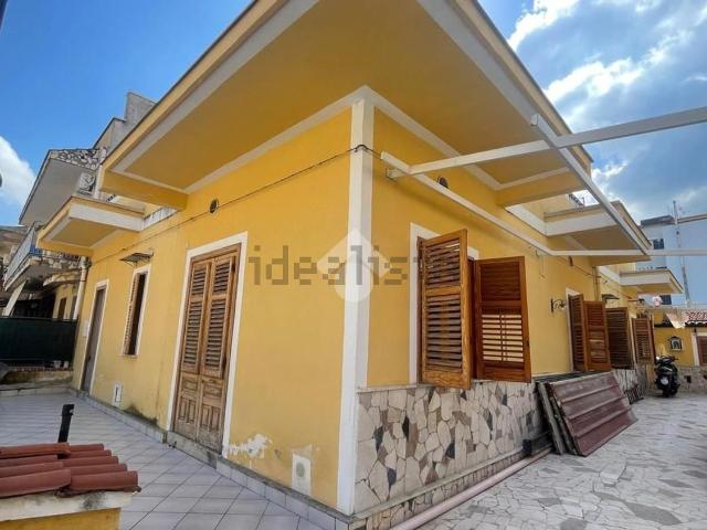 Casa in vendita a Carini, Sicilia
