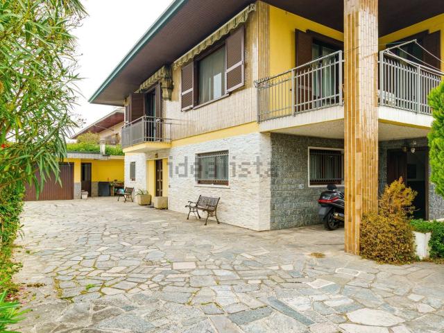Casa in vendita a Lonate Pozzolo, Lombardia
