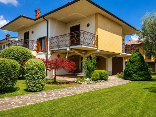 Casa in vendita a Bonate Sopra, Lombardia
