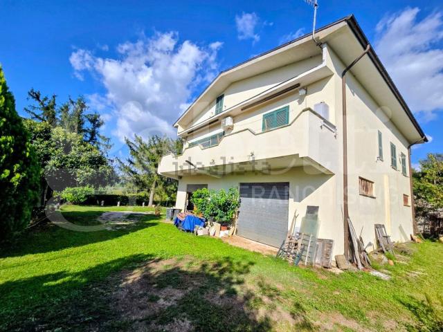 Casa in vendita a Paliano, Lazio