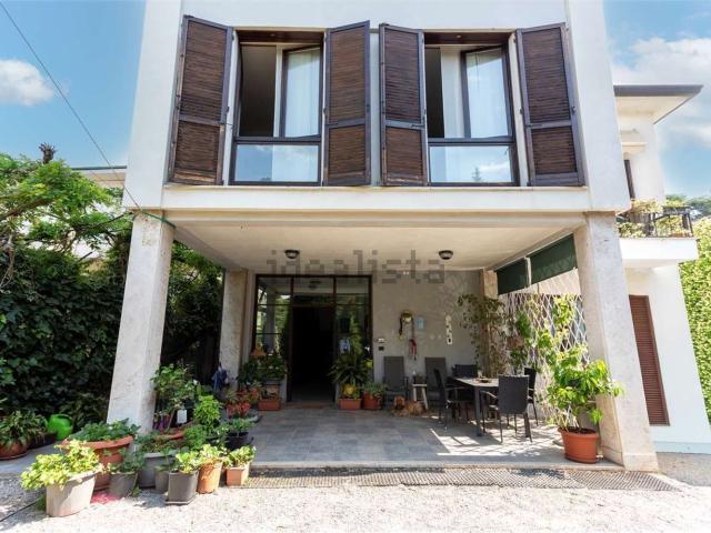 Casa in vendita a Cantù, Como