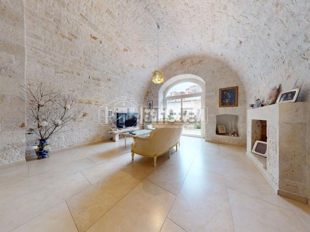 Casa in vendita a Turi, Bari