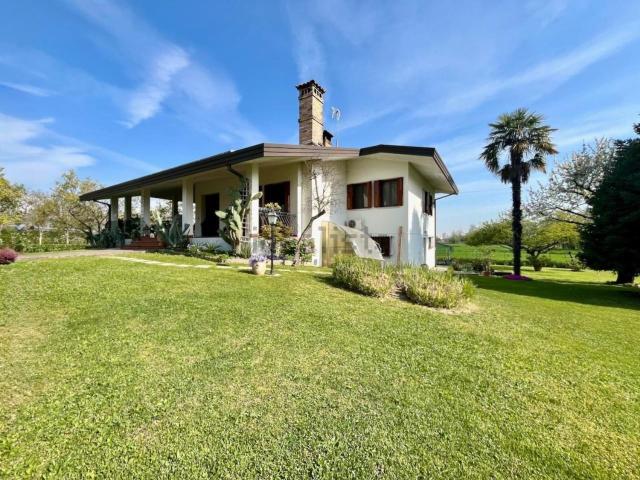 Casa in vendita a Fiume Veneto, Friuli-Venezia Giulia