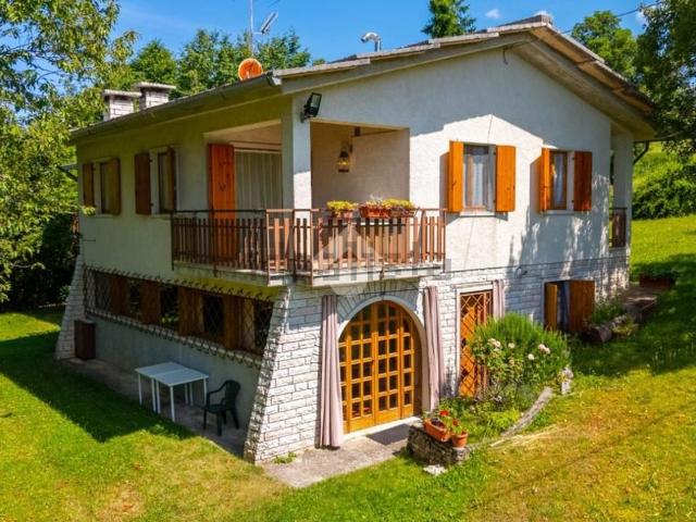 Casa in vendita a Erbezzo, Veneto