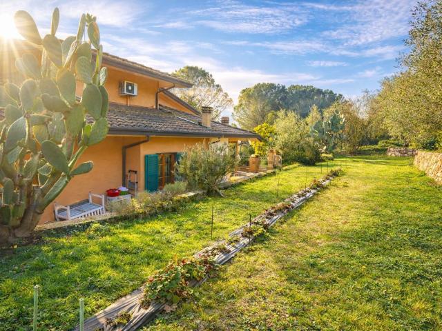 Casa in vendita a Massarosa, Toscana