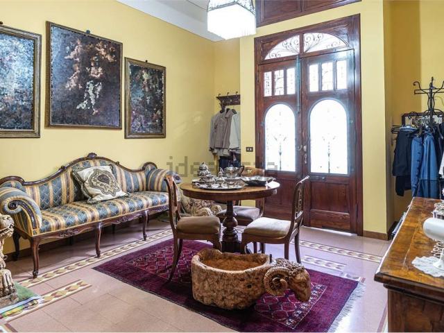 Casa in vendita a San Pietro esterna, Re