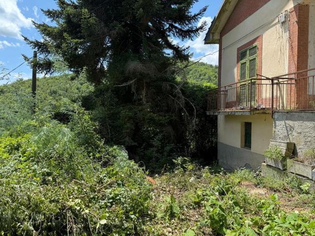 Casa in vendita a Maissana, Liguria