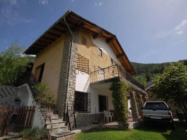 Casa in vendita a Charvensod, Aosta