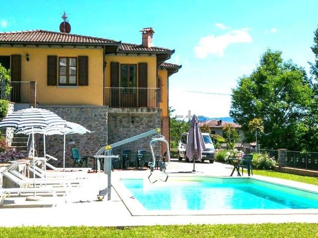 Casa in vendita a Unione Comuni Garfagnana, Castiglione Di Garfagnana