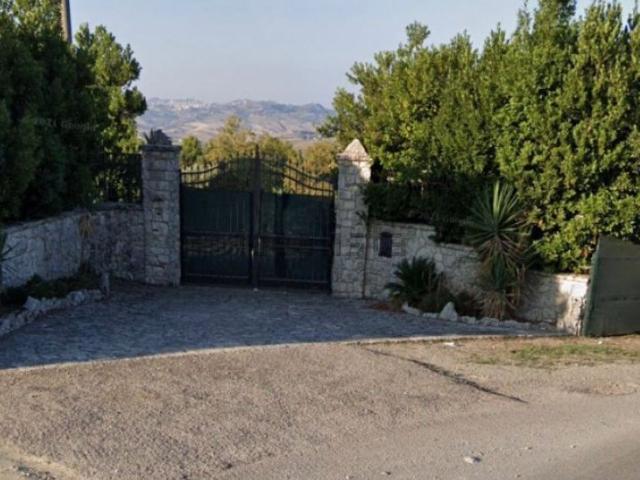 Casa in vendita a Caltanissetta, Sicilia