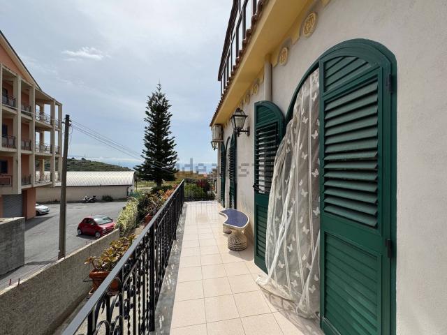 Casa in vendita a San Filippo Inferiore, Messina